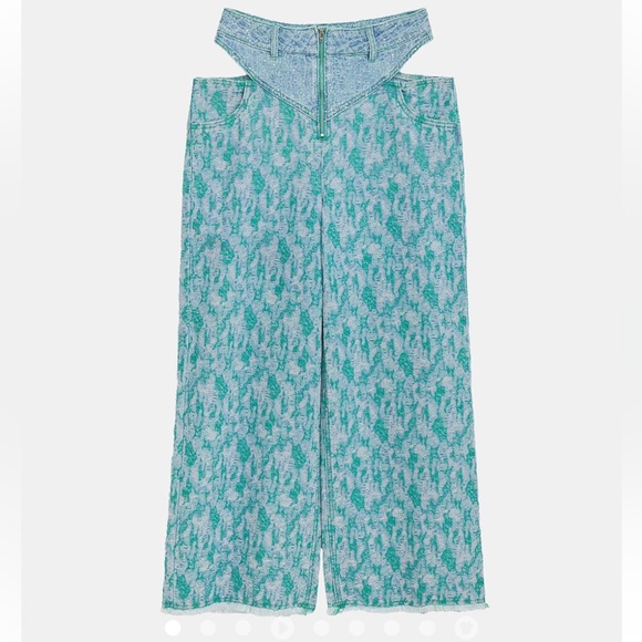 Urbanic Cutout Jacquard Jeans with Rhinestone - Picture 2 of 7